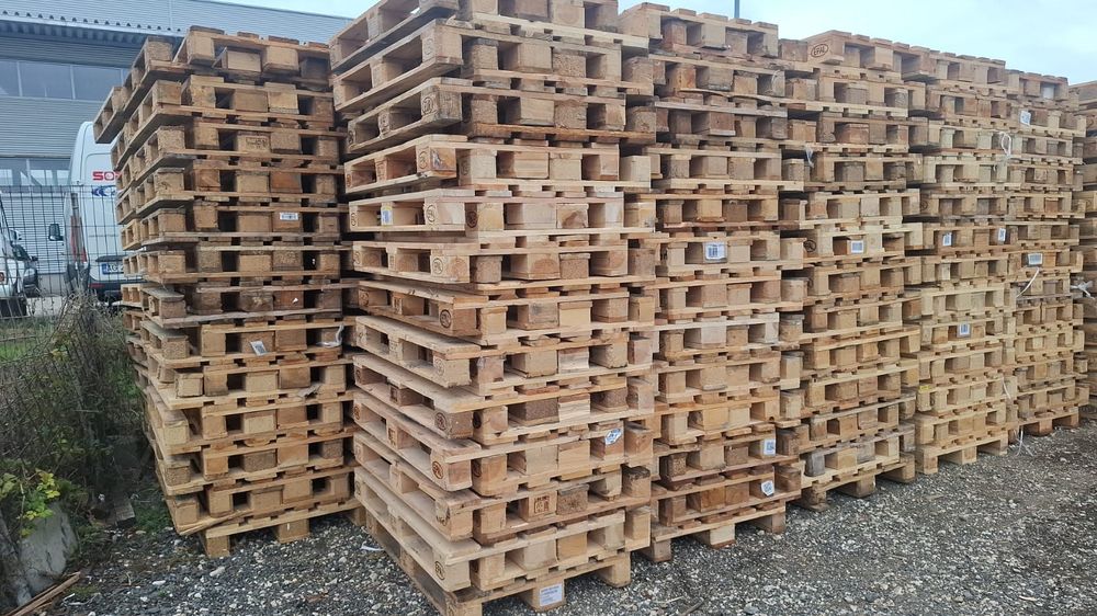 Vindem  paleti din lemn