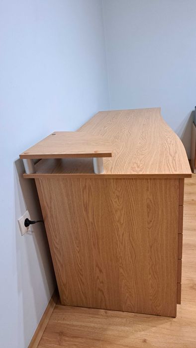 Голямо бюро в отлично състояние