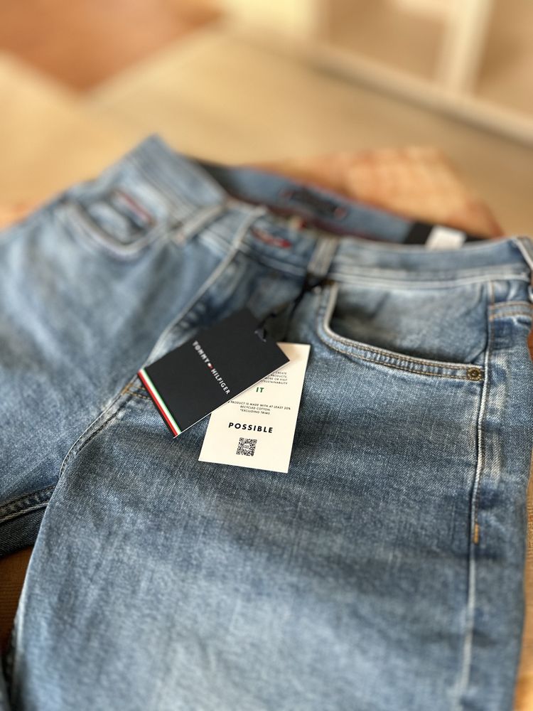 Tommy Hilfiger Men's Straight Jeans  31W/32L  *НОВИ*