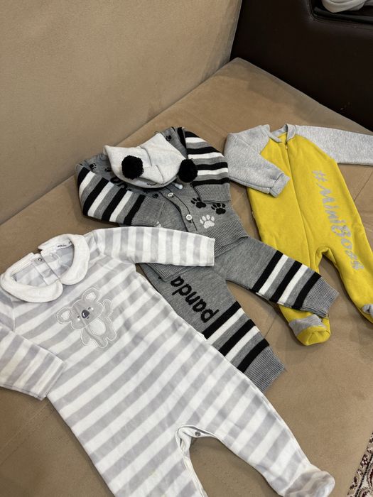 Продам детские теплые комбенизоны по 2000