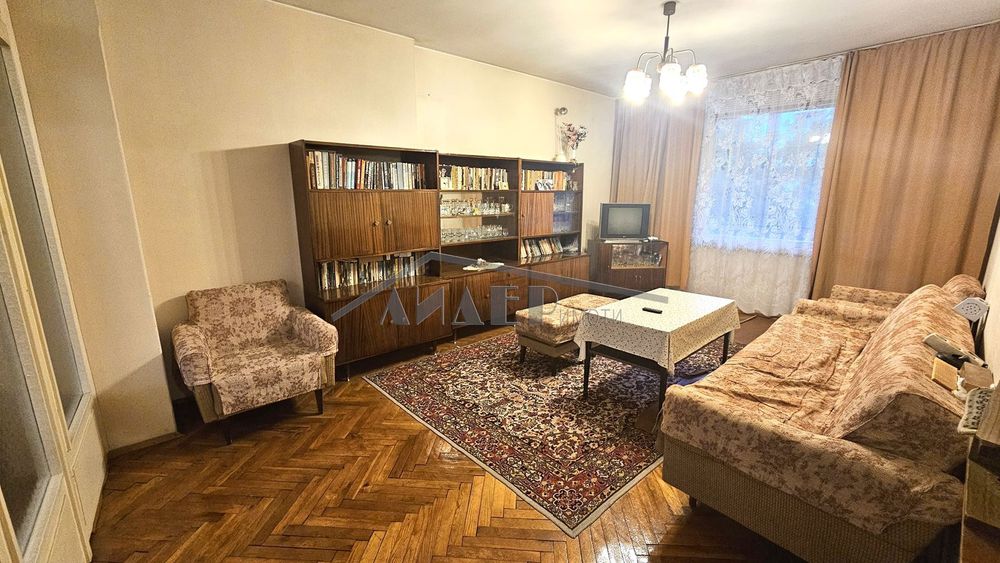 3-стаен с реална площ от 99 кв.м. в кв. Въстанически