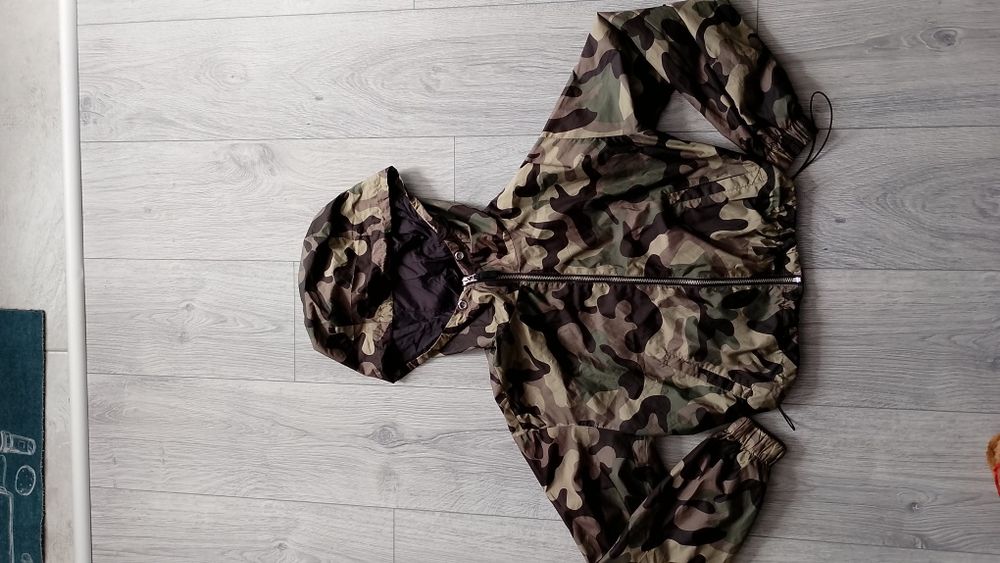 Geaca Bershka Cropped mărimea S