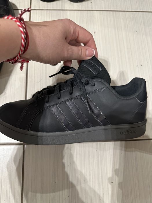 Маратонки Адидас 38