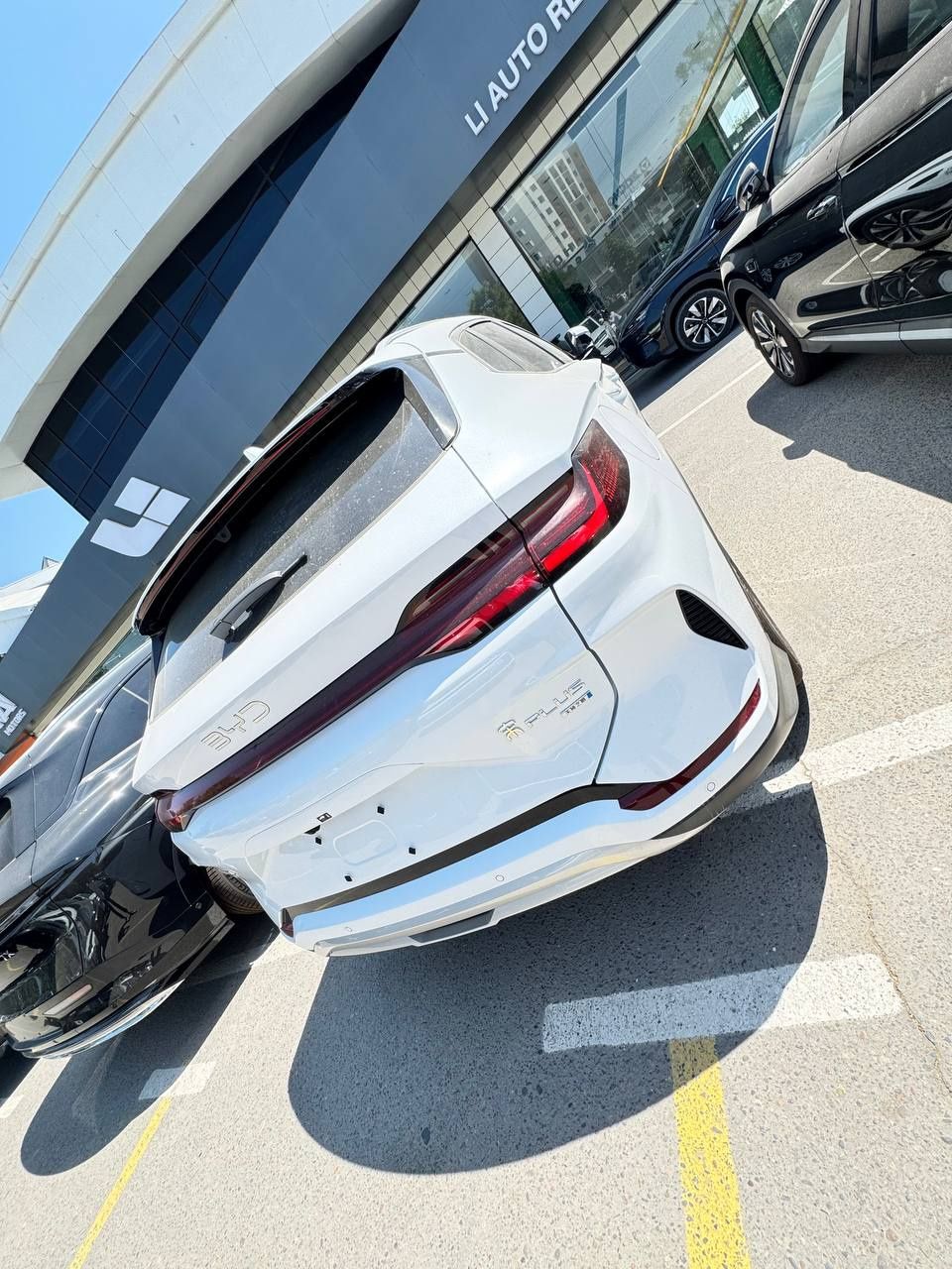 BYD Chempion 605 km notariusli 3 yil garantiya