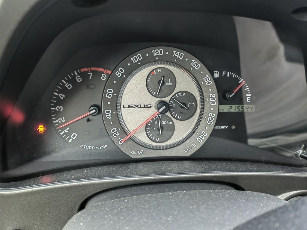 Lexus is 200 на части