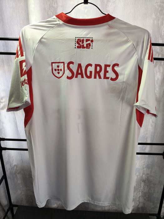 Tricou Benfica Lisabona Away Alb Adidas NOU Mărimea M Sezon 25/26