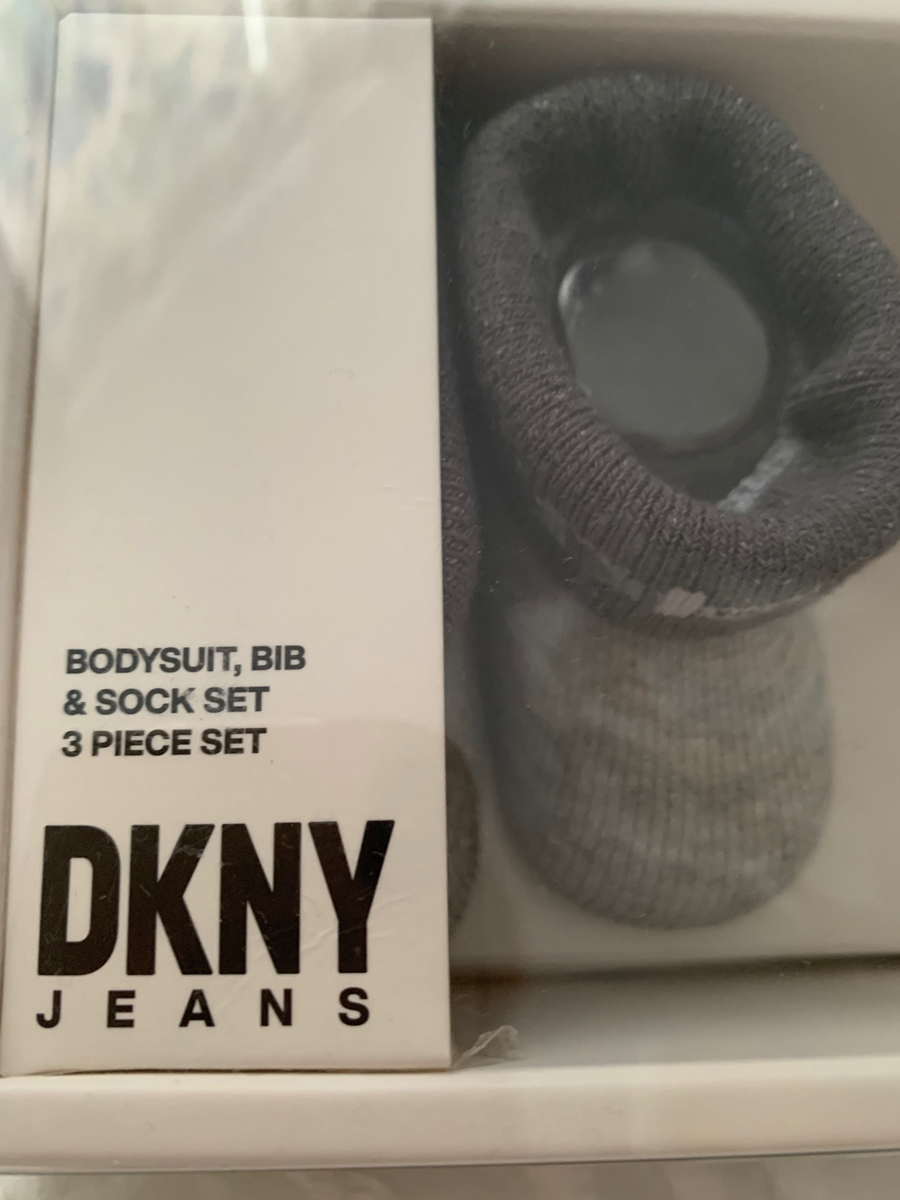 DKNY комплект 0-3м.