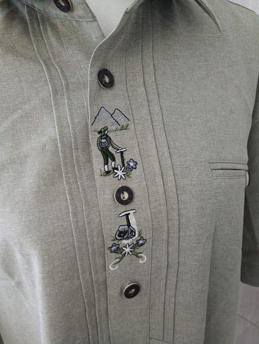 Cămașă superbă, cu detaliu brodat