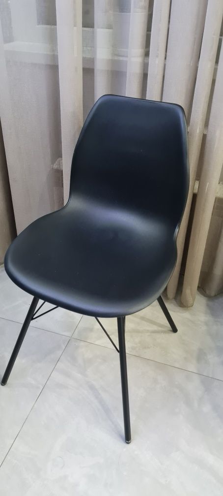 Продам  стулья для кухни  в отличном состоянии