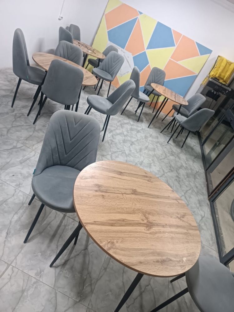 Продается стул с стульями