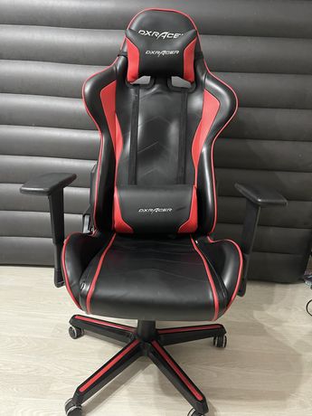 Игровое кресло DXRacer Formula Black/Red
