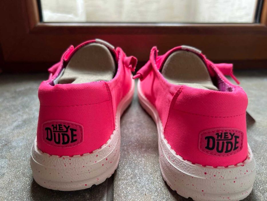 нови обувки hey Dude 39 номер
