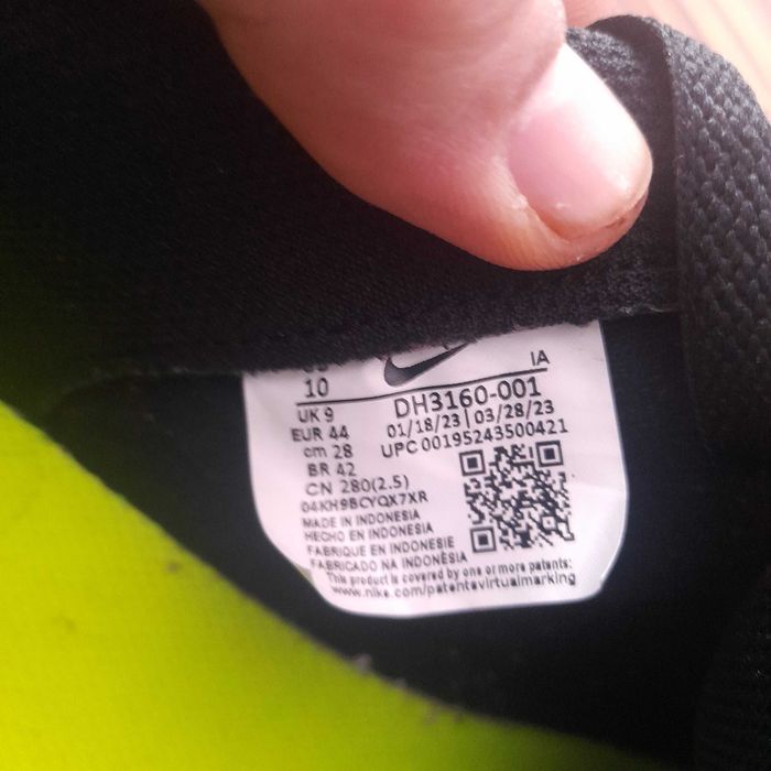 Оригинални маратонки Nike 44