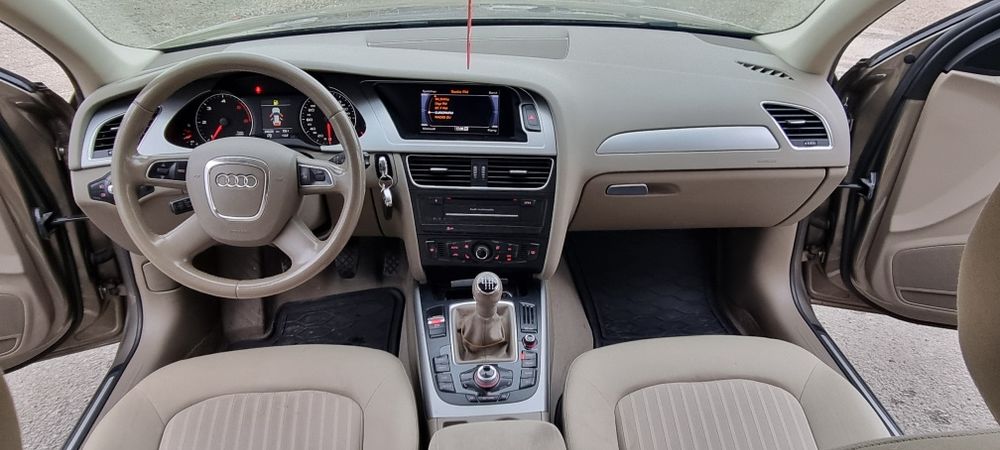 Audi A4 Exclusive 2.0 TDI-140PS/2011