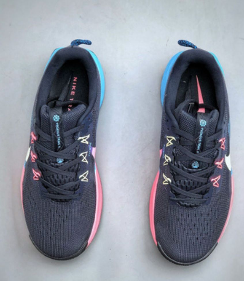Нови дамски маратонки Nike Pegasus Trail 5 налични 37 и 38 номер