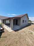 Casă de vânzare în Valu lui Traian – 2 dormitoare + living + terasă