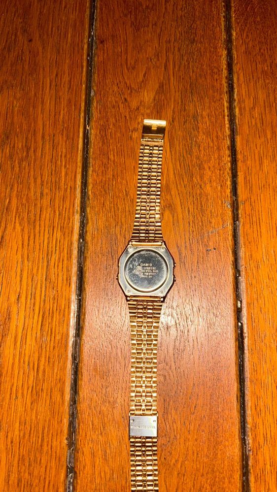 ceas casio auriu diamante