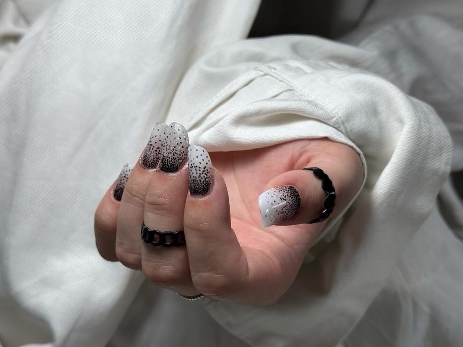 Manichiură-pedichiură