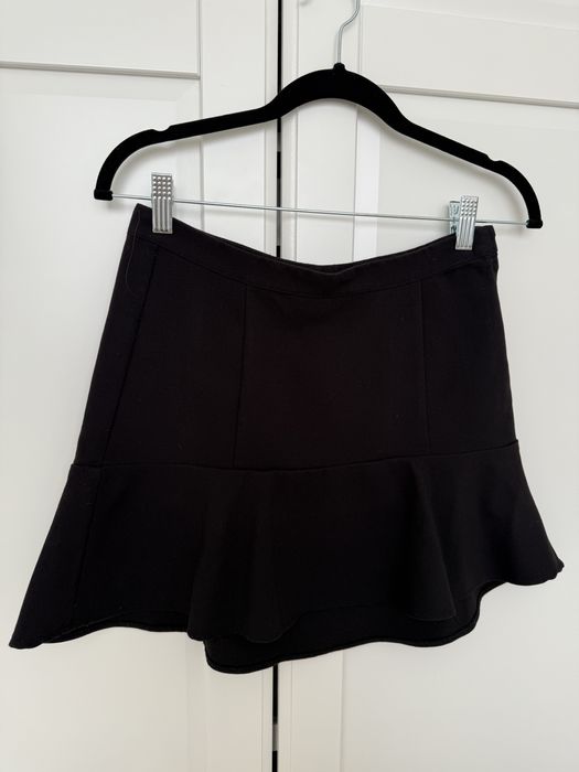 Черна къса плисирана пола HM 36