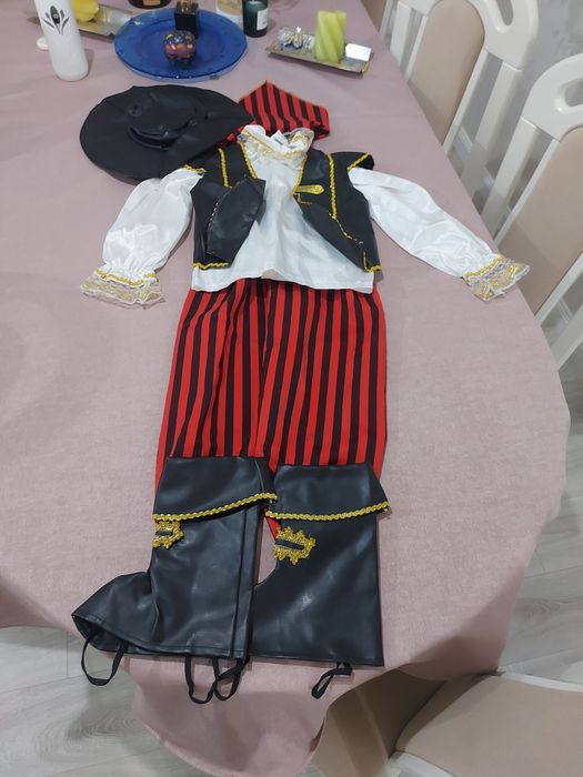 Costum Halloween pirat