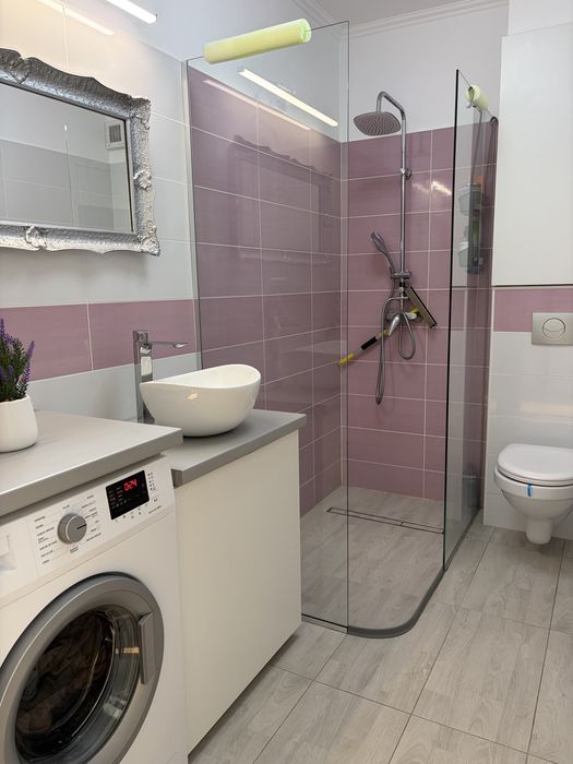 Apartament 2 camere, etaj 1/2,  44 mp, 2 balcoane, parcare CF