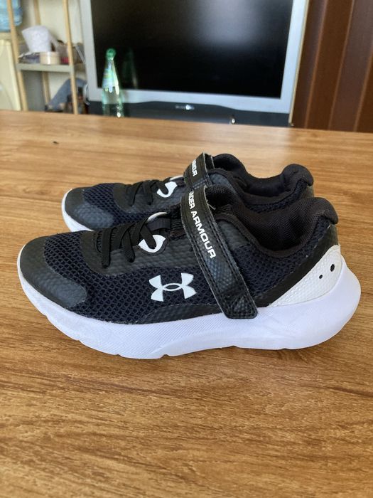 Оригинални детски маратонки Under Armour