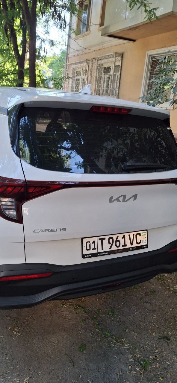 Kia Carens  2024