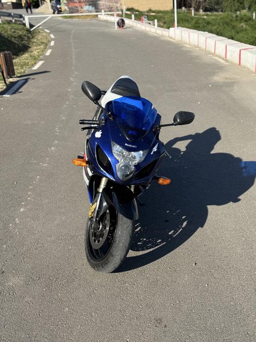 Suzuki gsx-r k4 600 cc ofer diferenta la ceva mai nou .