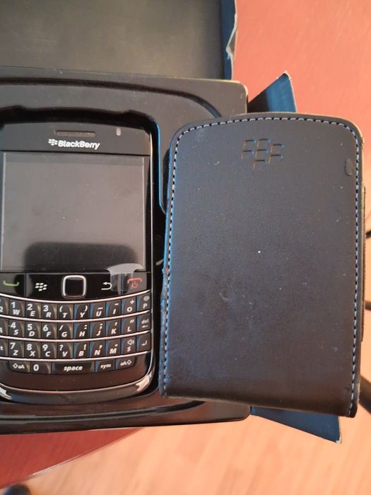 BlackBerry Bold 9700 Black full box