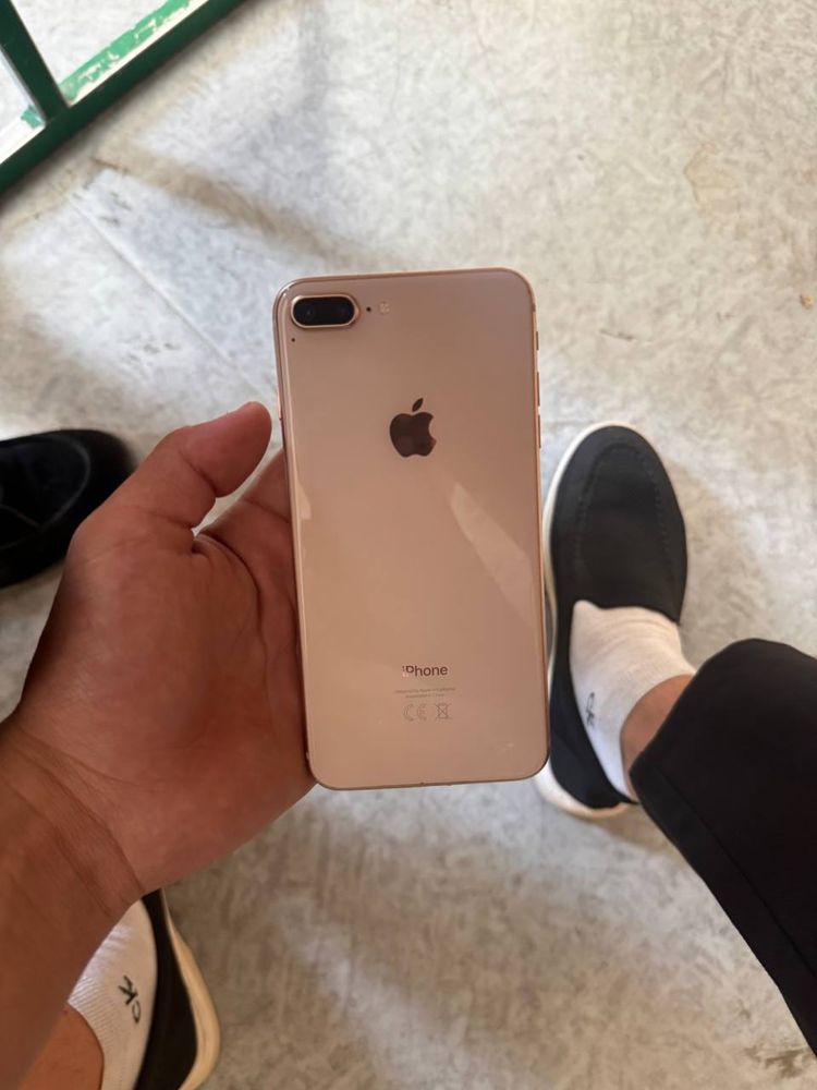 Iphon 8 plus Sotiladi