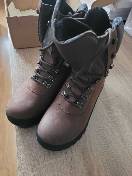 Bocanci impermeabili bărbați