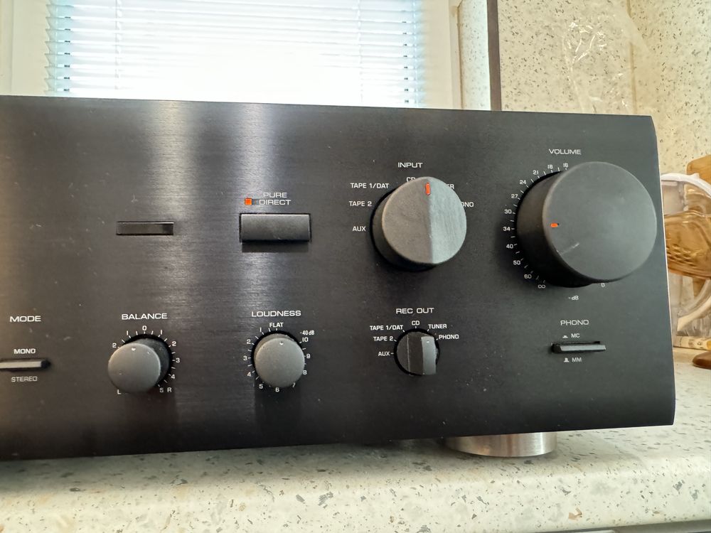 Качествен стерео усилвател Yamaha AX-550