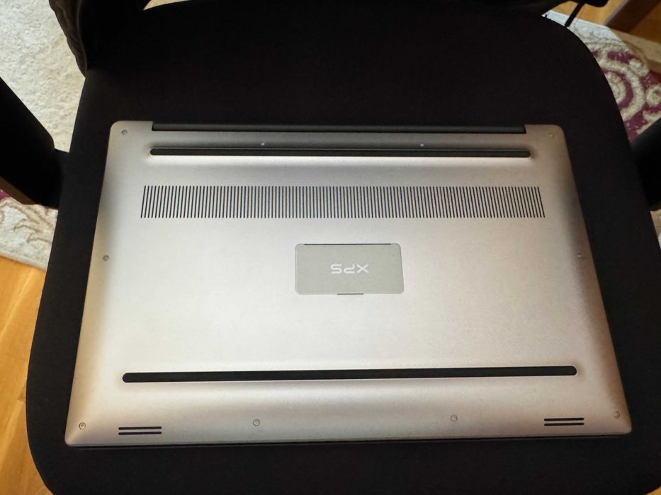 Vând LAPTOP DELL XPS 15-9560