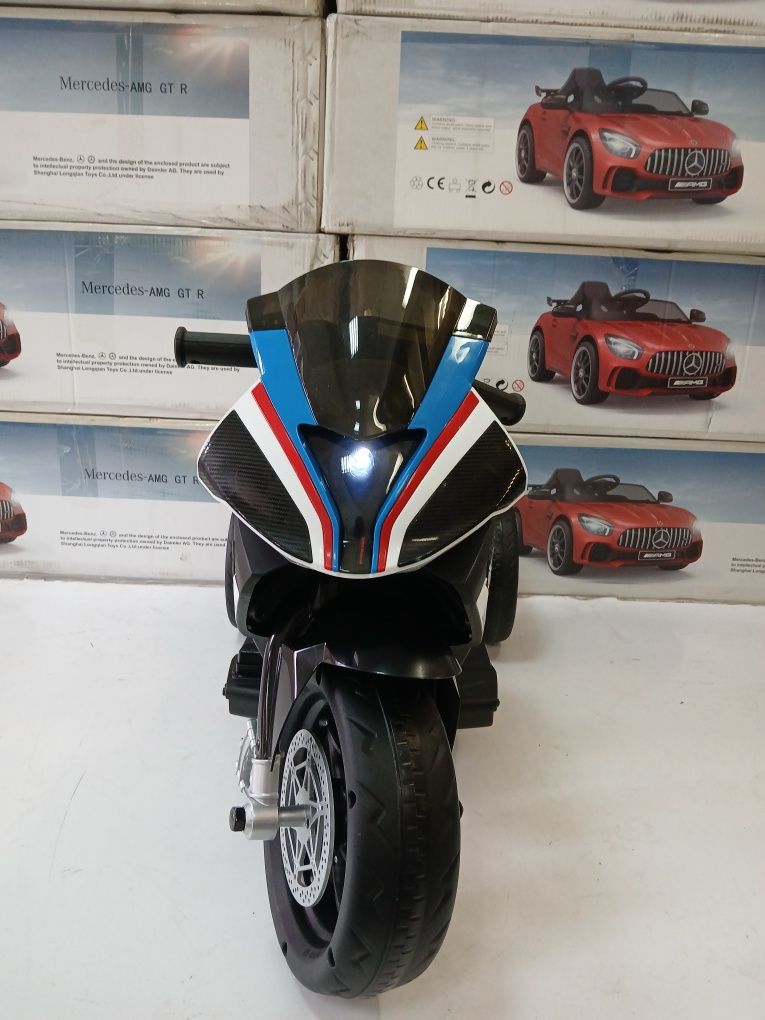 Промочия!Чисто нови!Акумулаторен чотор BMW HP4 12волта