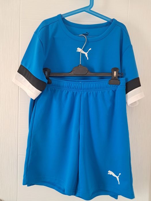 Costum fotbal PUMA