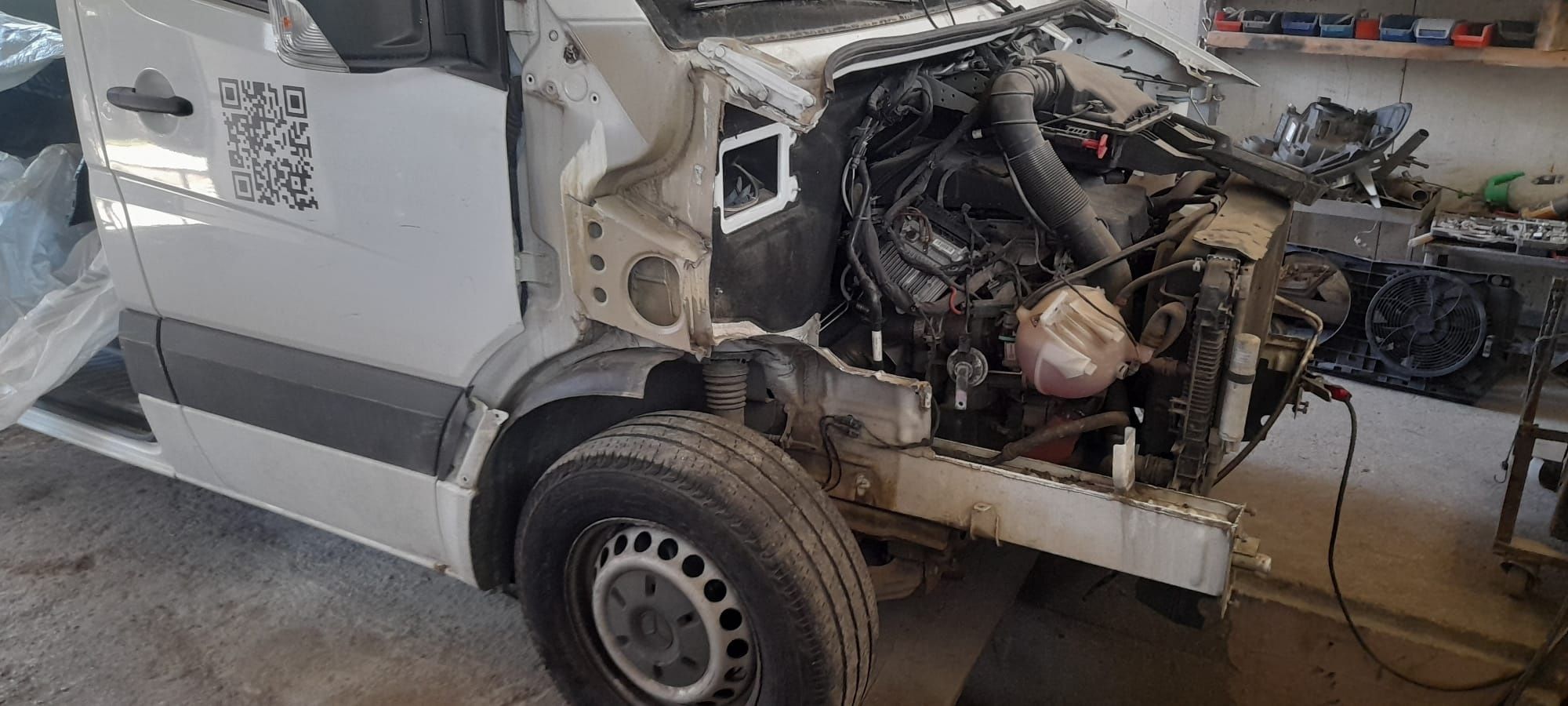 Vopsitorie auto tinichigerie 500lei piesa