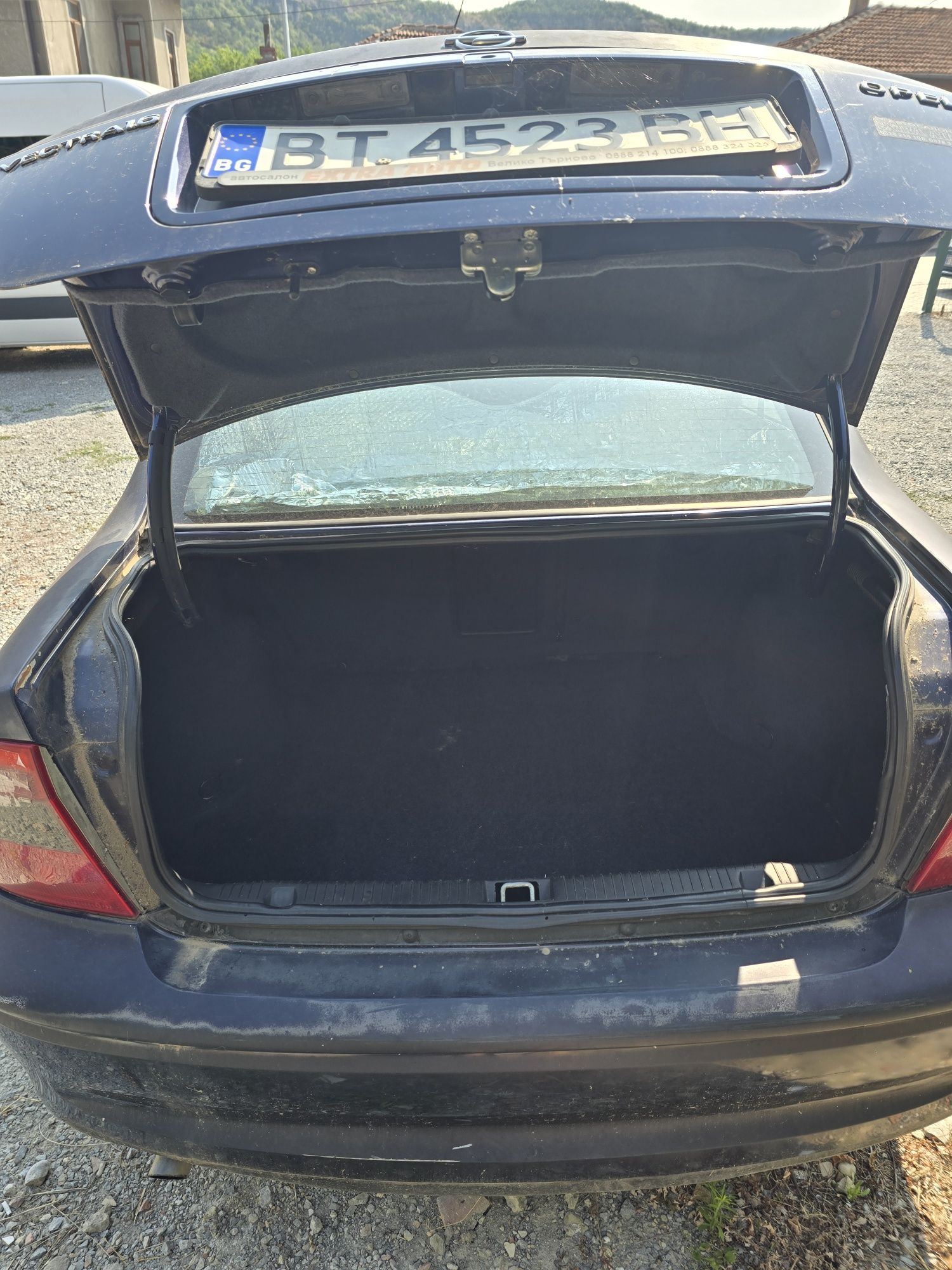 Opel Vectra 1.6  бензин