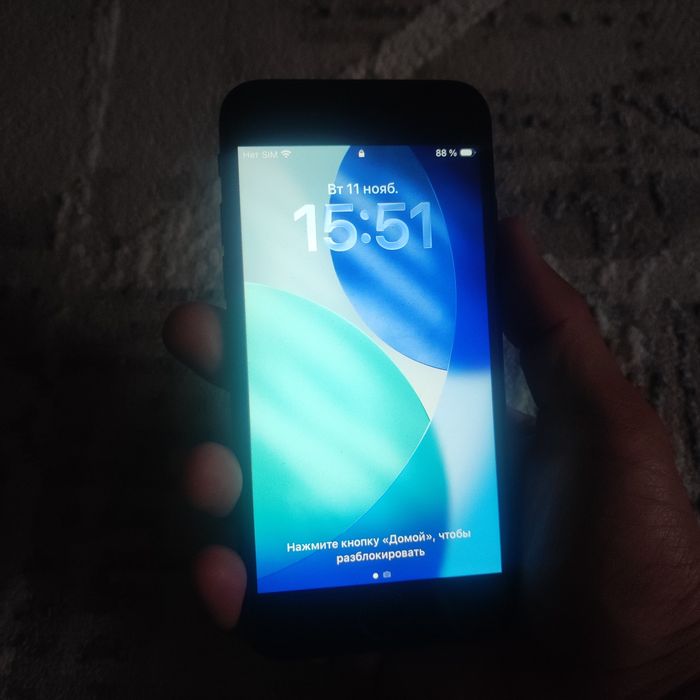 Iphone SE 2 год2020 память 128gb гб