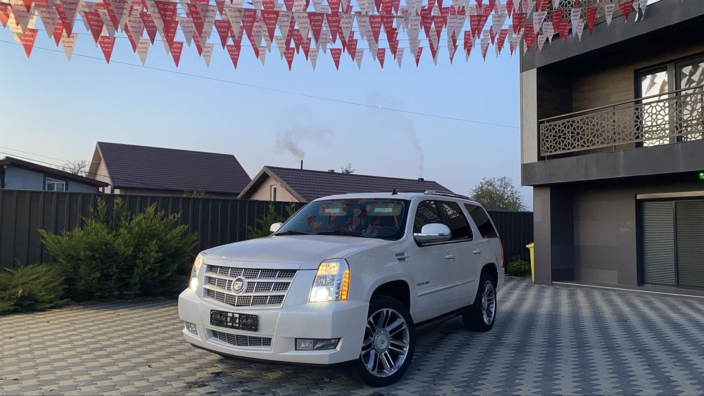 Vand / Schimb Cadillac Escalade 6.2 V8 + GPL / Model 2013 / 24.000 €€€