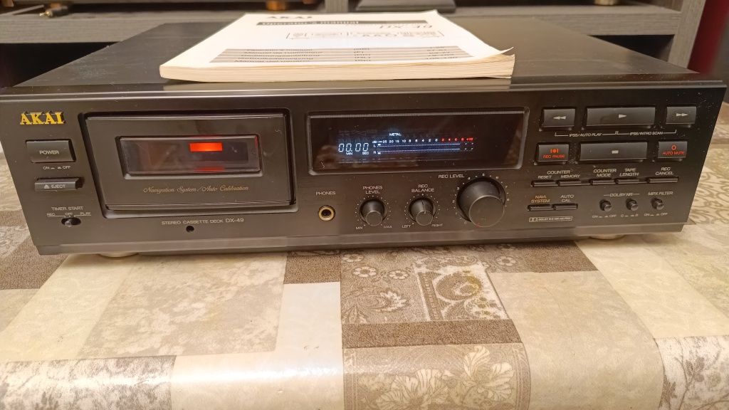 Касетник Акай DX-49.