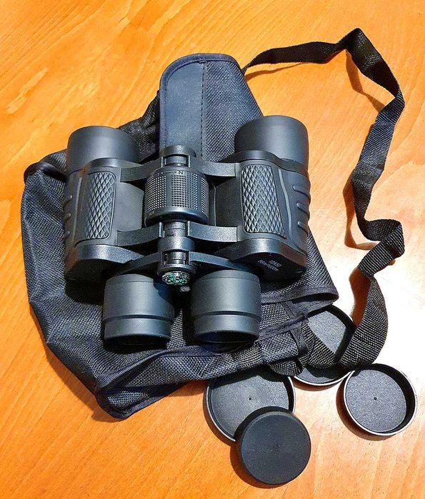Бинокъл 10Х50 нов