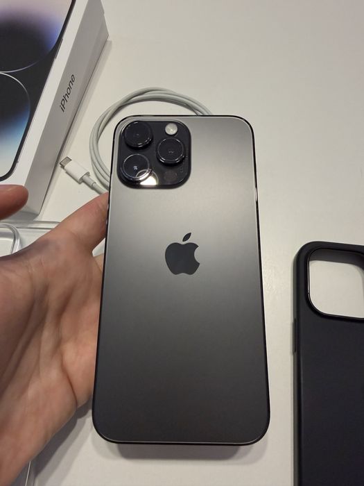 iPhone 14 pro max 256gb space black battery health 100% + 3 huse