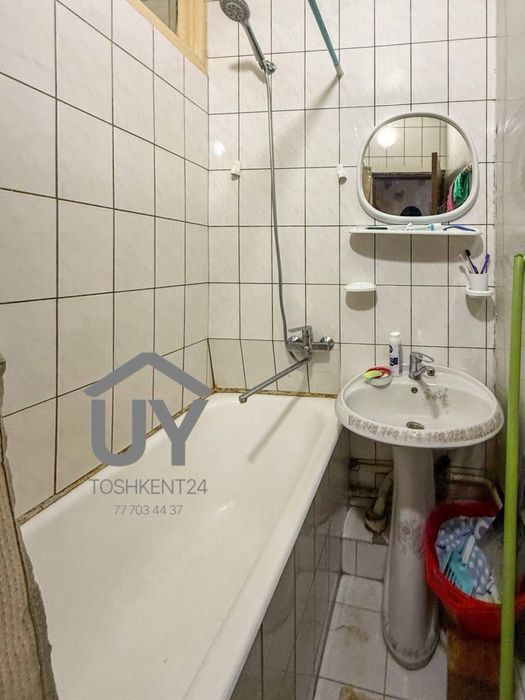 3 комнатная на Максим Горького кирпич