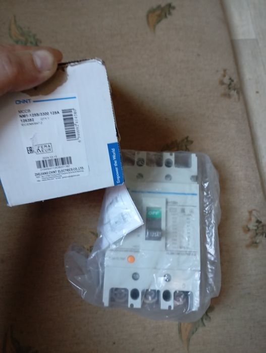 Продам Автоматический выключатель 125А