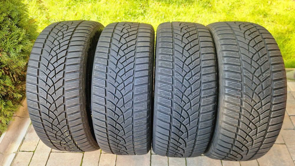 Anvelope iarna 235 45 R 19 Goodyear 2022