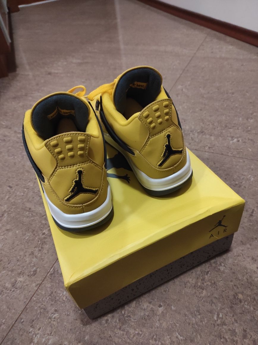 Чисто нови Jordan 4 Lightning Yellow, размер - 44 - Супер цена!