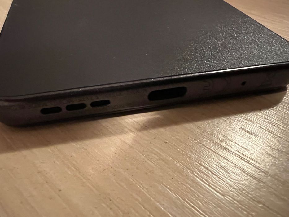 Motorola g04 - 95% батерия - екран