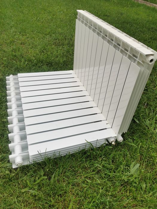 Radiatoare aluminiu, câte 12 elemenți fiecare