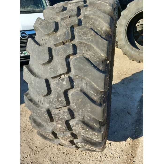 Anvelope 500/70R24, 19.5R24, și 19.5-24 marca Galaxy.