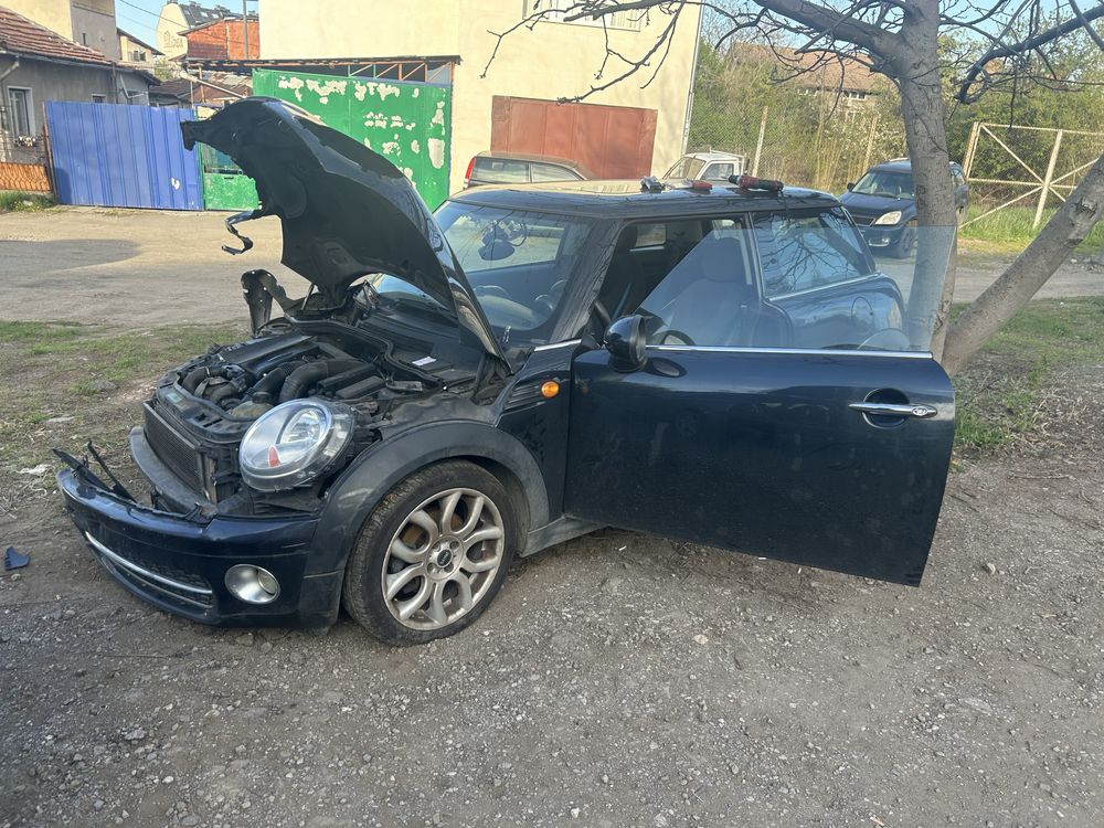 Продавам на части Mini Cooper r56 1.6D